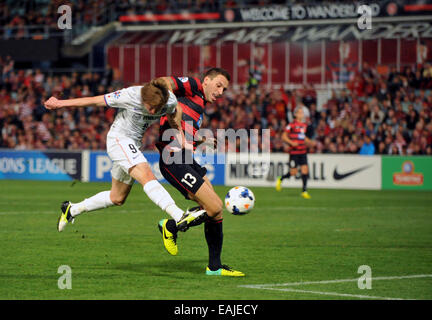 Die Western Sydney Wanderers schlagen Sanfrecce Hiroshima 2-0 ein 1-3-Defizit zu überwinden, nach die erste Etappe der Beseitigung Runde.  Mitwirkende: Ishihara Naoki wo: Sydney, Australien bei: 14. Mai 2014 Stockfoto