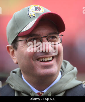 Washington, DC, USA. 16. November 2014. Washington Redskins Besitzer Daniel Snyder. Tampa Bay Buccaneers gegen Washington Redskins in FedEx Field in Landover, MD am 16. November 2014. © Cal Sport Media/Alamy Live News Bildnachweis: Cal Sport Media/Alamy Live-Nachrichten Stockfoto