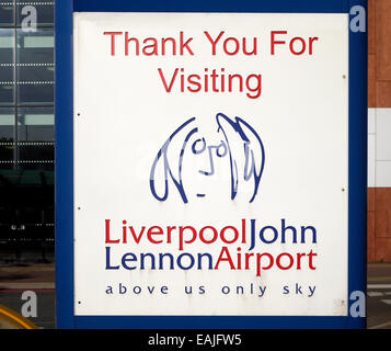 Schild an der Liverpool John Lennon Airport in Liverpool, England, UK Stockfoto