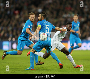 London, UK. 15. November 2014. Englands Danny Welbeck in Aktion.-International European Qualifier - England Vs Slowenien - Wembley-Stadion - London - England 15. November 2014 - Bild David Klein/Sportimage. © Csm/Alamy Live-Nachrichten Stockfoto