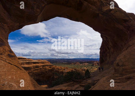 Partition Arch Arches-Nationalpark, Moab, Utah, USA. Stockfoto