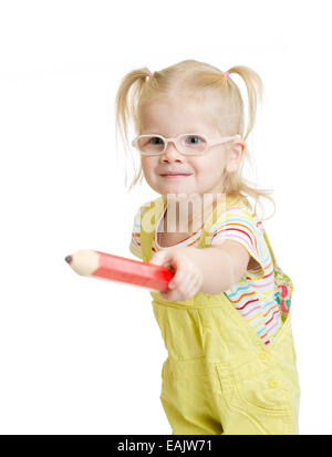 Lustige Kinder in Brillen zeigen durch Rotstift isoliert Stockfoto