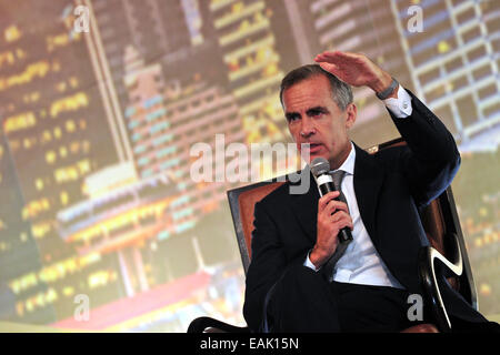 (141117)--Singapur, 17. November 2014 (Xinhua)--Bank of England Gouverneur Mark Carney spricht bei der Monetary Authority of Singapore (MAS)-Vorlesung in Singapur am 17. November 2014. (Xinhua/Then Chih Wey) Stockfoto