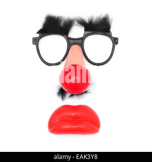 lustiges Gesicht: fake Brille und Augenbrauen, Clownsnase, Schnurrbart und Mund auf weißem Hintergrund Stockfoto