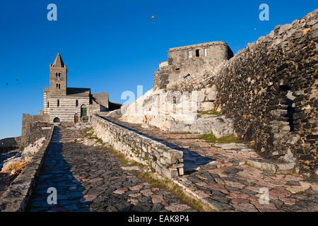 Kirche San Pietro, Portovenere, Cinque Terre, Ligurien, Italien Stockfoto