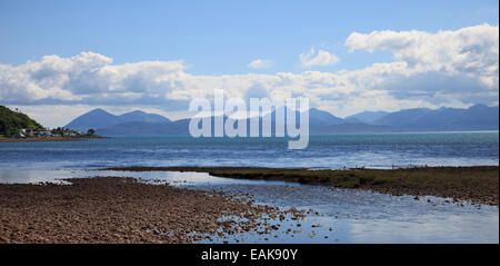Blick vom Applecross auf die Cuiilin Berge auf der Isle Of Skye Stockfoto