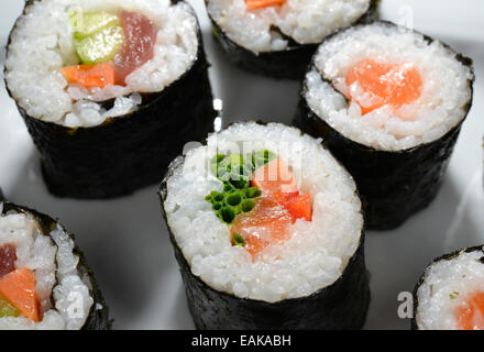 Futomaki und Temaki sushi Stockfoto