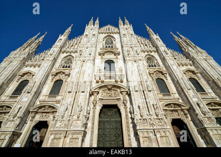 Westfassade des Mailänder Dom oder Duomo di Santa Maria Nascente, Mailand, Lombardei, Italien Stockfoto