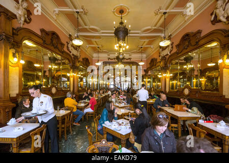 Café Majestic, Jugendstil-Café, Kneipe, Restaurant, Restaurants, Porto, Bezirk von Porto, Portugal Stockfoto