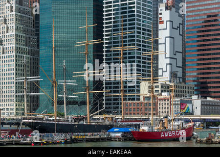 South Street Seaport im New Yorker Stadtteil Manhattan - USA Stockfoto