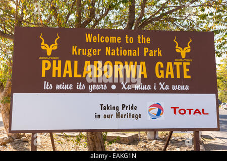 Krüger-Nationalpark, Südafrika - Phalaborwa Tor Ortseingangsschild. Stockfoto