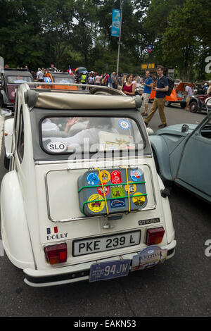 Citroen Auto-show in der Bastille Day Parade in New York City Stockfoto