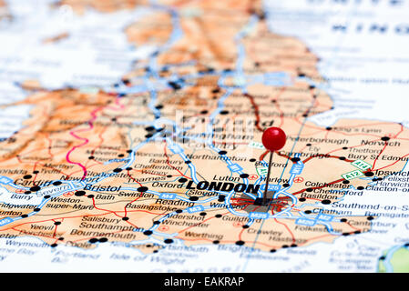 London, fixiert auf einer Karte von Europa Stockfoto