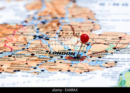 London, fixiert auf einer Karte von Europa Stockfoto