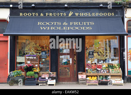 Vollwertkost, Bio-Laden auf der trendigen Finnieston Streifen auf der Argyle Street in Glasgow, Schottland Stockfoto