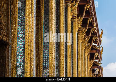 Details der Wat Phra Kaeo, der Tempel des Smaragd-Buddha, Bangkok, Thailand. Stockfoto