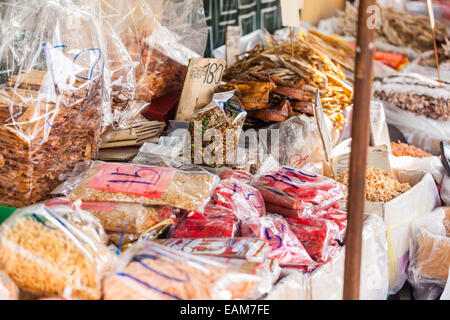 getrocknete Meeresfrüchte auf einem Thai Street-Markt in Bangkok, Thailand Stockfoto