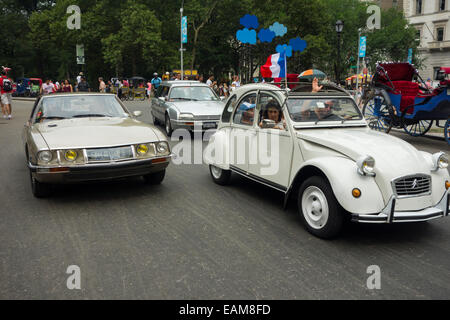 Citroen Auto-show in der Bastille Day Parade in New York City Stockfoto