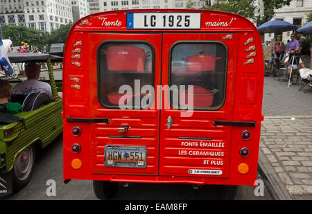 Citroen Auto-show in der Bastille Day Parade in New York City Stockfoto