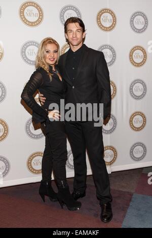 New York, NY, USA. 17. November 2014. Orfeh, Andy Karl im Ankunftsbereich für The Harold und Mimi Steinberg Charitable Trust Gastgeber 2014 Steinberg Distinguished Playwright Award, Mitzi E. Newhouse Theater im Lincoln Center, New York, NY 17. November 2014. Bildnachweis: Jason Smith/Everett Collection/Alamy Live-Nachrichten Stockfoto