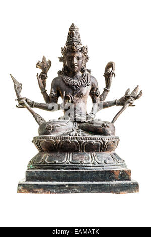 eine alte Statue der hindu-Gottheit Vishnu auf einem weißen Hintergrund isoliert Stockfoto