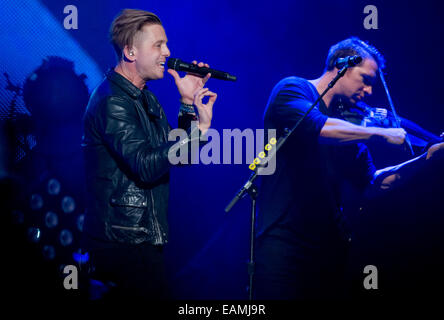 Prag, Tschechische Republik. 14. November 2014. Sänger der US-amerikanischen Band OneRepublic Ryan Tedder führt in Prag, Tschechische Republik, 14. November 2014. © Vit Simanek/CTK Foto/Alamy Live-Nachrichten Stockfoto