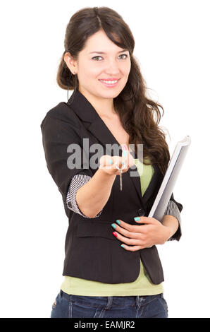 Portrait der schönen Frau Immobilienmakler eine Taste gedrückt halten Stockfoto