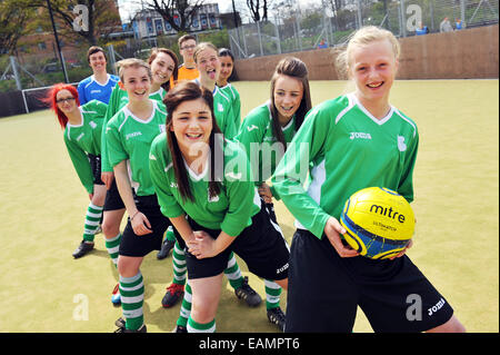 Frauen Fußball-Team Praxis, Bradford College, UK Stockfoto