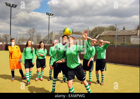 Frauen Fußball-Team Praxis, Bradford College, UK Stockfoto