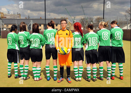 Frauen Fußball-Team Praxis, Bradford College, UK Stockfoto