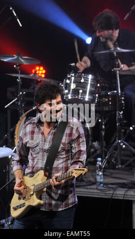 Sumperk, Tschechische Republik. 16. November 2014. US-Gitarrist Mike Zito führt im Rahmen des Blues Alive Festival in Sumperk, Tschechische Republik, 16. November 2014. © Ludek Perina/CTK Foto/Alamy Live-Nachrichten Stockfoto