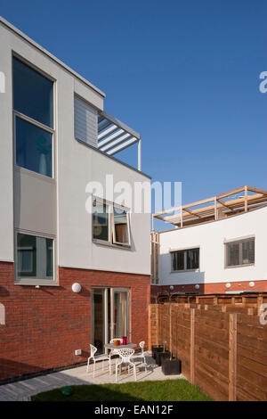 Rückseite Garten am Green Street wohnen und Sonnenterrasse, Nottingham Stockfoto