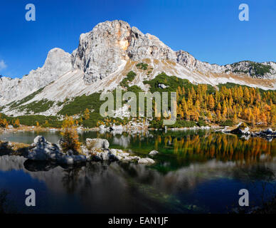 Triglav Nationalpark, Tal der Triglav Seen Blick auf Mount Ticarica Stockfoto