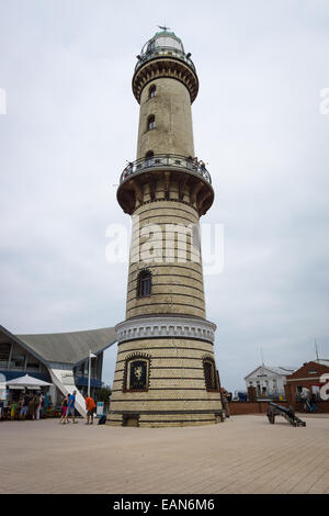 Alter Leuchtturm in Warnemünde. Stockfoto