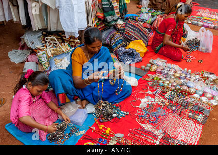 Anjuna Flohmarkt, Anjuna, Goa, Indien Stockfoto