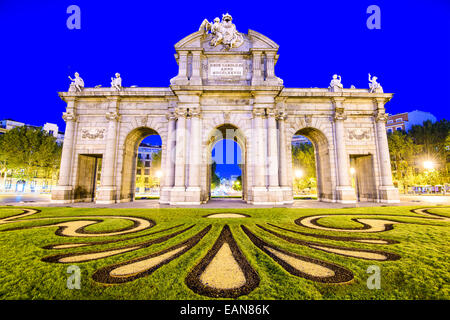 Madrid, Spanien am Tor Puerta de Alcala. Stockfoto