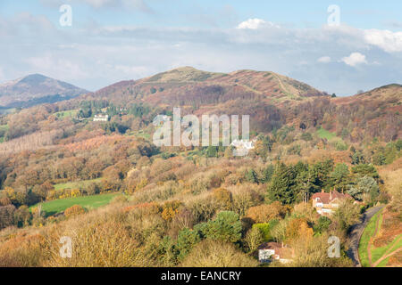 Herbst in den Malvern Hills Grat nach Norden in Richtung der Worcestershire Beacon aus Herefordshire Beacon oder britischen Lager, Herefordshire, England, Großbritannien Stockfoto