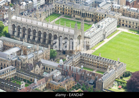 CAMBRIDGE UNIVERSITÄT AUS DER LUFT ZEIGEN DIE RÜCKSEITEN UND DIE HOCHSCHULEN. Stockfoto