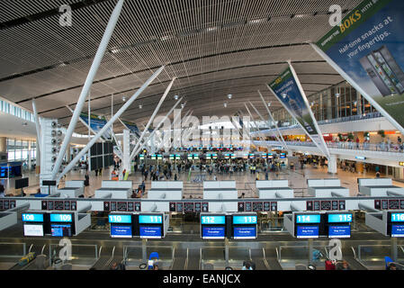 Abflughalle mit Check-in Schalter, Cape Town International Airport, Western Cape, Südafrika Stockfoto