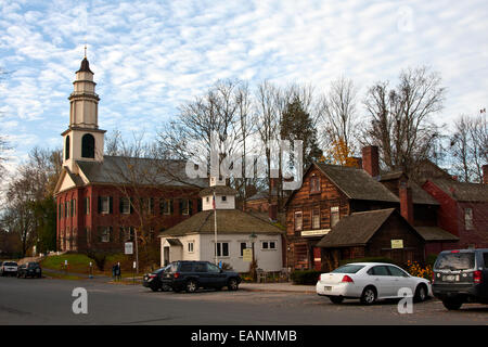 Deerfield, Massachusetts, historische Deerfield, Old Deerfield, erste Kirche der Deerfield und Stadt Postamt, treffen Haus Kopie Stockfoto