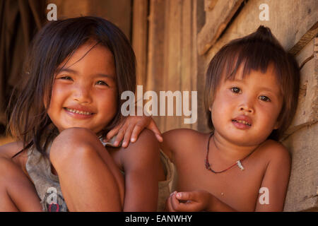 Glückliche Kinder in Laos Stockfoto