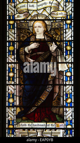 Jungfrau Maria Glasmalereien von Burlison und Grylls, Kathedrale von Worcester, UK Stockfoto