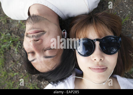 Freunden im Park. Stockfoto