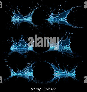 Wasser spritzt Sammlung, auf schwarzem Hintergrund isoliert Stockfoto
