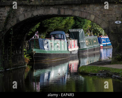 Blick entlang der Rochdale Kanal, Hebden Bridge, West Yorkshire Stockfoto