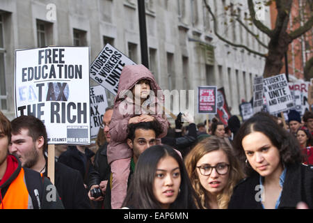 London UK. 19. November 2014. Kostenlose Ausbildung-Demonstration in London 19.11.2014 Studenten protestieren als Teil der freien Ausbildung-Demo in London, UK-Credit: Clickpics/Alamy Live News Stockfoto