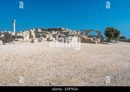 Antike Ruinen in Kourion in Zypern, einschließlich römischen Säulen und einer frühen Christian Basilica. Stockfoto