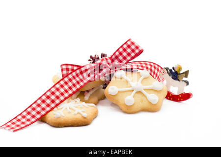 Sterne-Form Chrismtas Lebkuchen .isolated in weißem Hintergrund. Horizontales Bild Stockfoto