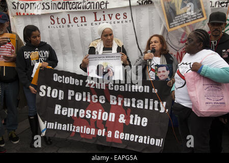 22. Nov jährlich unbewaffneten Demonstration gegen Polizeigewalt und die Tötung von Zivilisten in den USA. Stockfoto