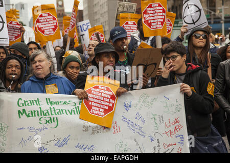 22. Nov jährlich unbewaffneten Demonstration gegen Polizeigewalt und die Tötung von Zivilisten in den USA. Stockfoto